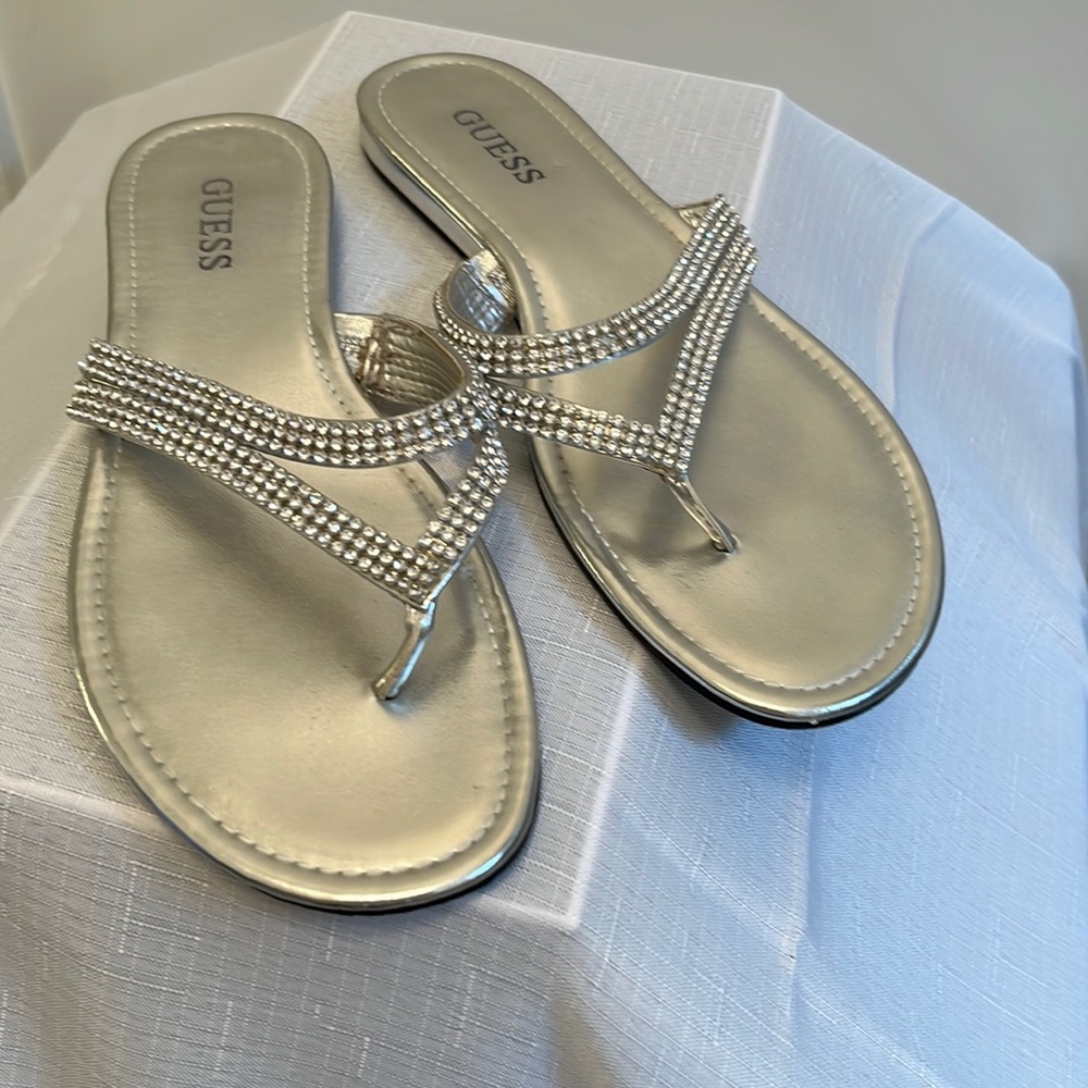 Guess Rhinestone Embellished Silver Metallic Flip Flops Size 8 1/2M